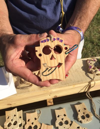 Supports personnalisables - Totem personnalisé et décoré par un festivalier - Festival Paradisiac Field 2022