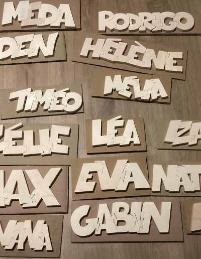 Prénoms en bois dessinés et découpés à la main par chantournage - création 123CREABOIS (Nord)