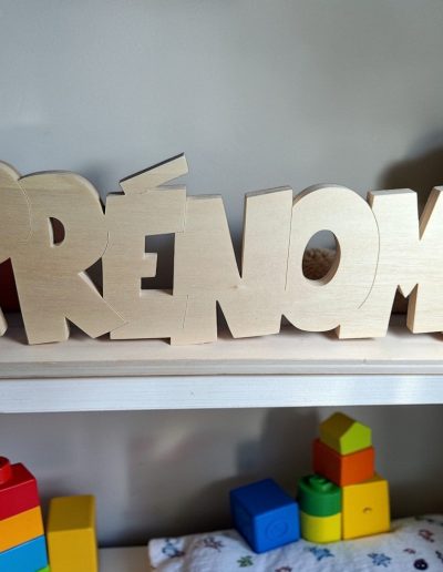 prénom à personnaliser sur socle chambre enfant